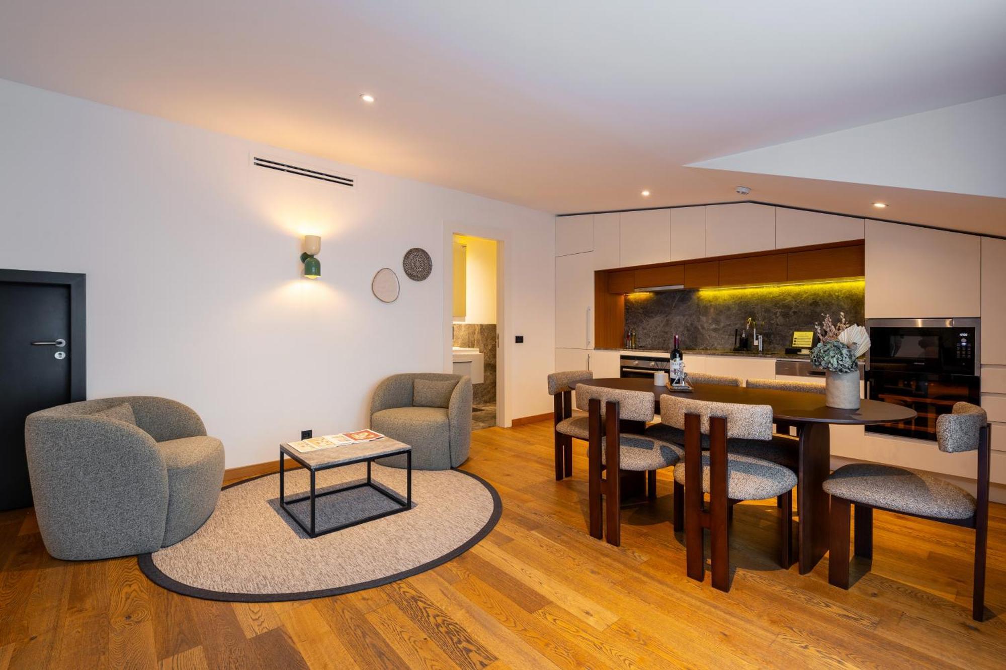 Ando Living - Taksim Gumussuyu Townhouse Aparthotel Istanboel Buitenkant foto