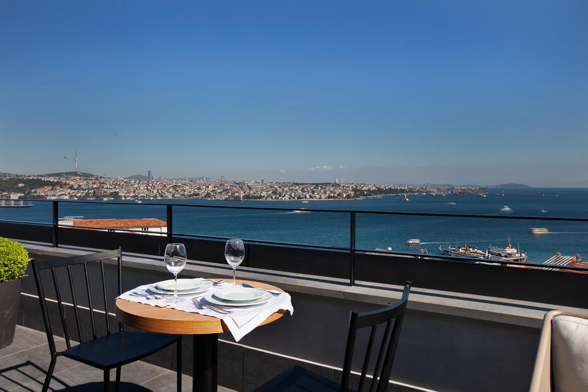 Ando Living - Taksim Gumussuyu Townhouse Aparthotel Istanboel Buitenkant foto